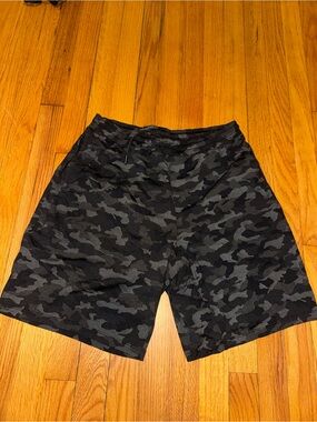 Men's Black Camo Lululemon Shorts